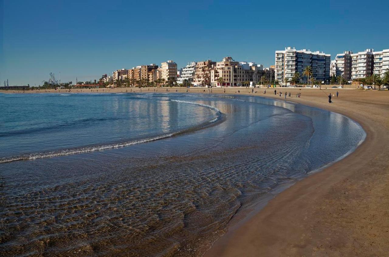 Uim Mediterraneo Pb Felipe 2 Wifi Puerto de Sagunto Exterior photo